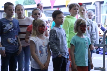 Deel 2 schoolfeest_240