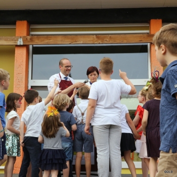 Deel 3 schoolfeest_211