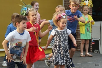 Deel 3 schoolfeest_351