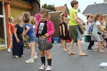 Deel 3 schoolfeest_381